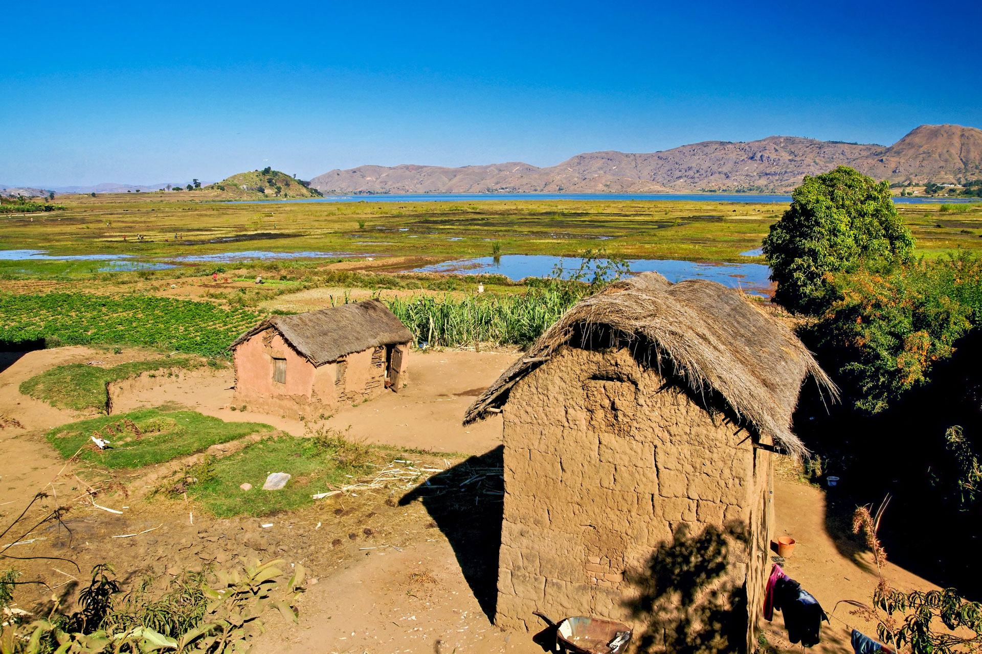 Itasy-See - bereits auf unserer ersten Station unserer Reise zeigt sich, wie arm die Bevölkerung ist